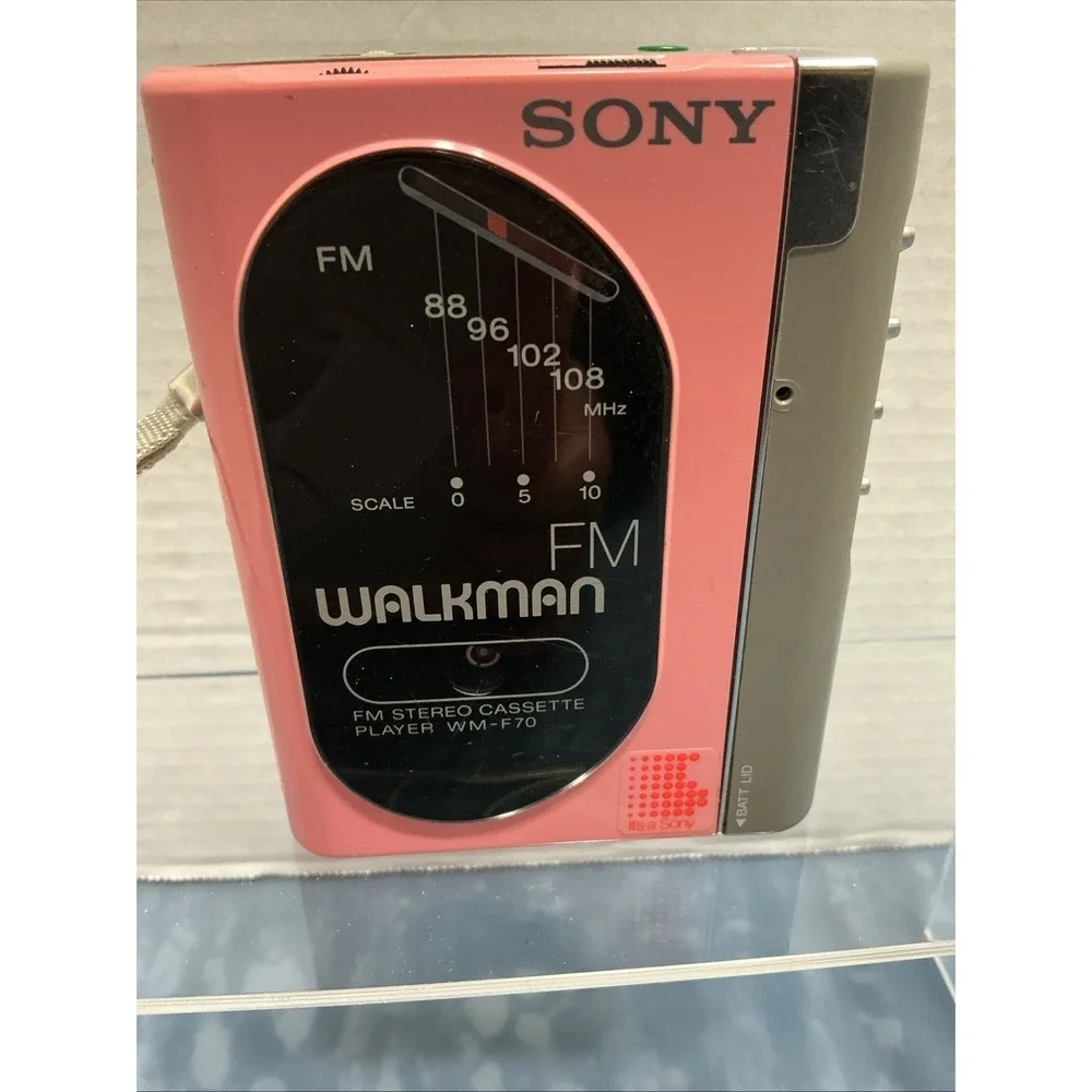 Sony WM-F70 Pink Walkman FM Cassette Player For Parts Or Repair Only Japan